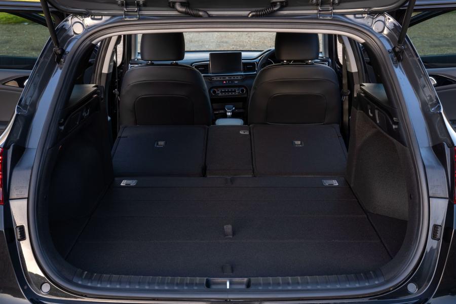 Багажник Kia Ceed Sportswagon 2018 года  (UK) (фото 5 из 27)